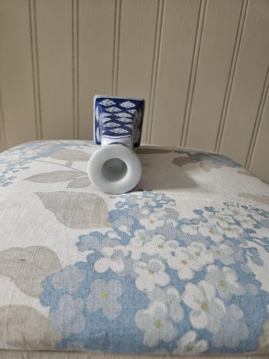 Sprzedam porcelanowy świecznik