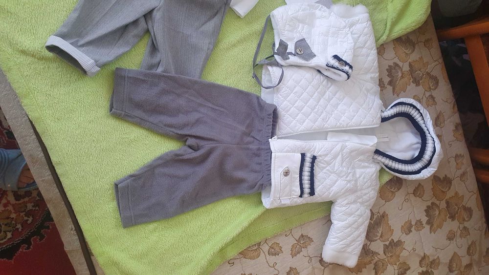 Sprzedam ubranka do chrztu r. 62