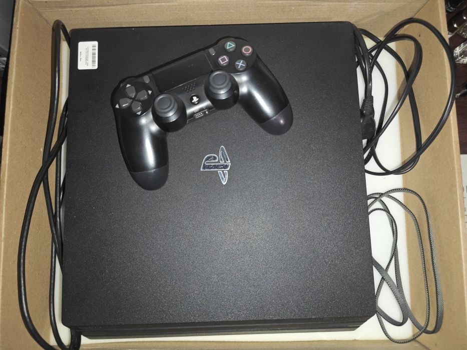 PlayStation 4 pro 1tb