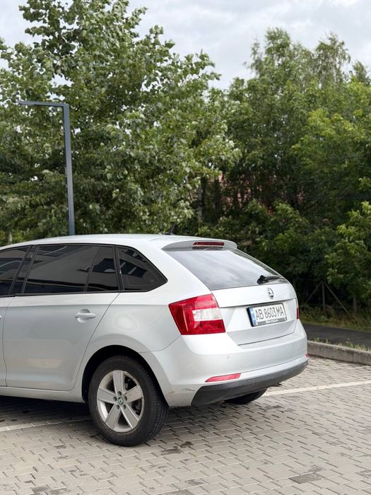 Продам skoda rapid , дизель 1.6