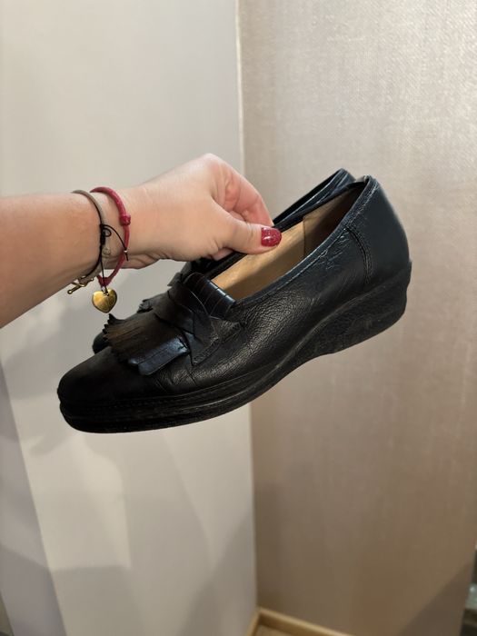 Buty na koturnie czarne 36