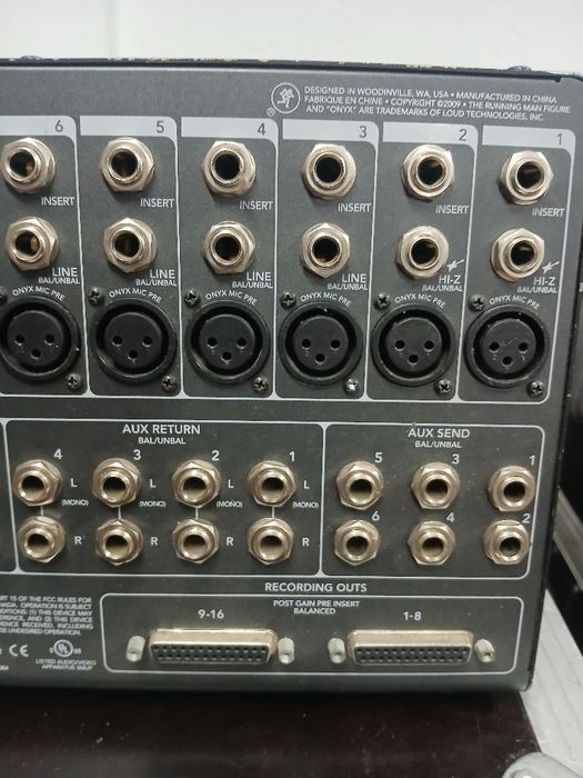 Mesa de mistura mackie 1640i
