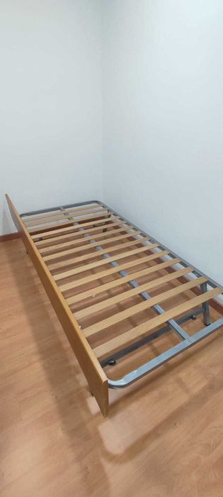 Cama de solteiro dupla