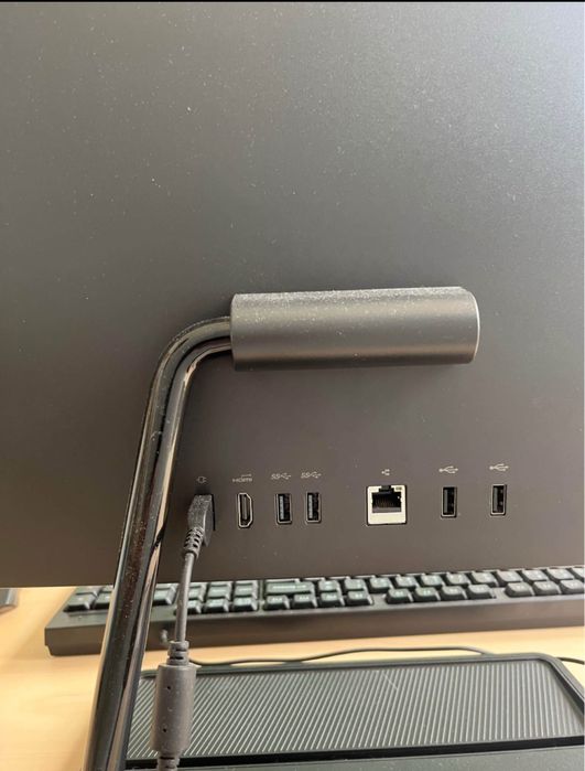 Computador All-in-One Lenovo IdeaCentre AIO 3 24” – Excelente estado