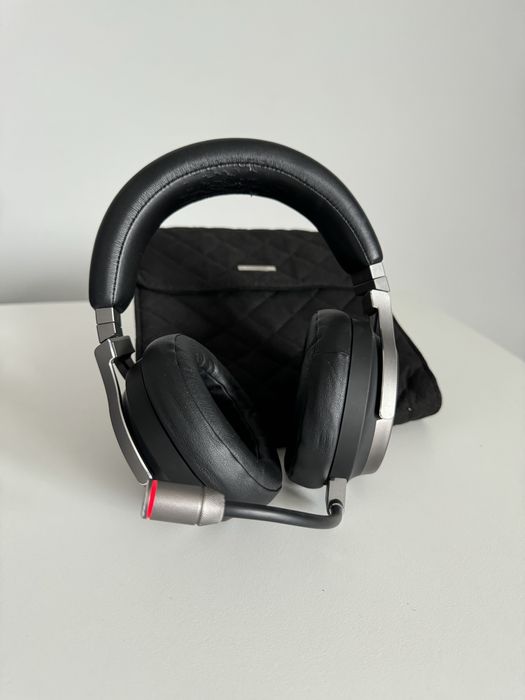 Fones Corsair Virtuoso RGB Wireless (sem fios)