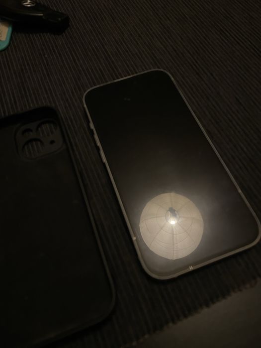 iPhone 15 jak nowy