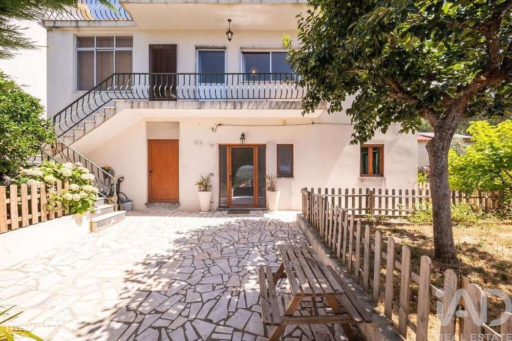 T5 House / Villa in Pedrógão Pequeno, 185.55 m²