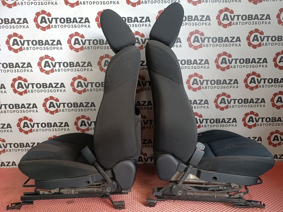 Сидіння передні пара Mazda 3 BK Сидения Сідушки Сидушки Мазда