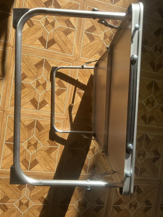 Столик складной алюминиевая окантовка