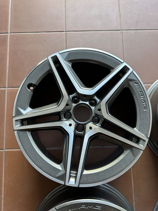 Jantes Mercedes AMG W177 18 polegadas - como novas