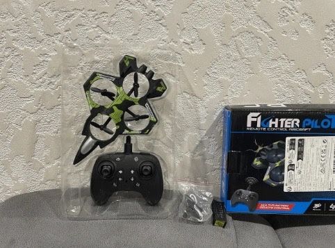 Самолет на радиоуправлении Літак винищувач