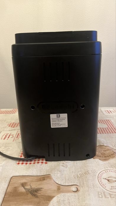 Cefeteira DeLonghi Magnifica Evo - Como Nova