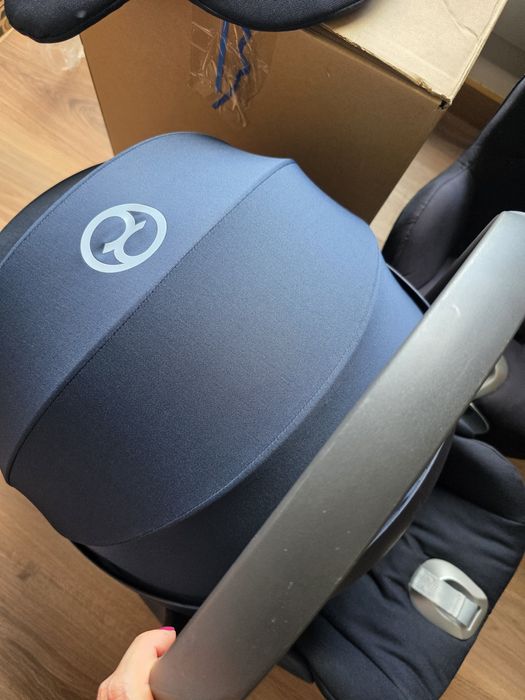 Base isofix + ovo + cadeira até 105cm/18kg ou 4anoscybex