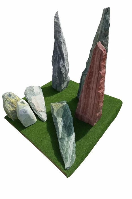 Głazy Monolity Duży kamień , kamień Strzałkowy , Szpilki