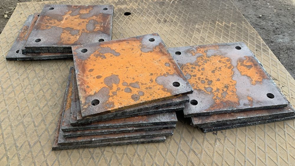 Лист стальний від 2 до 40 мм. Виготовлення закладних по розмірах