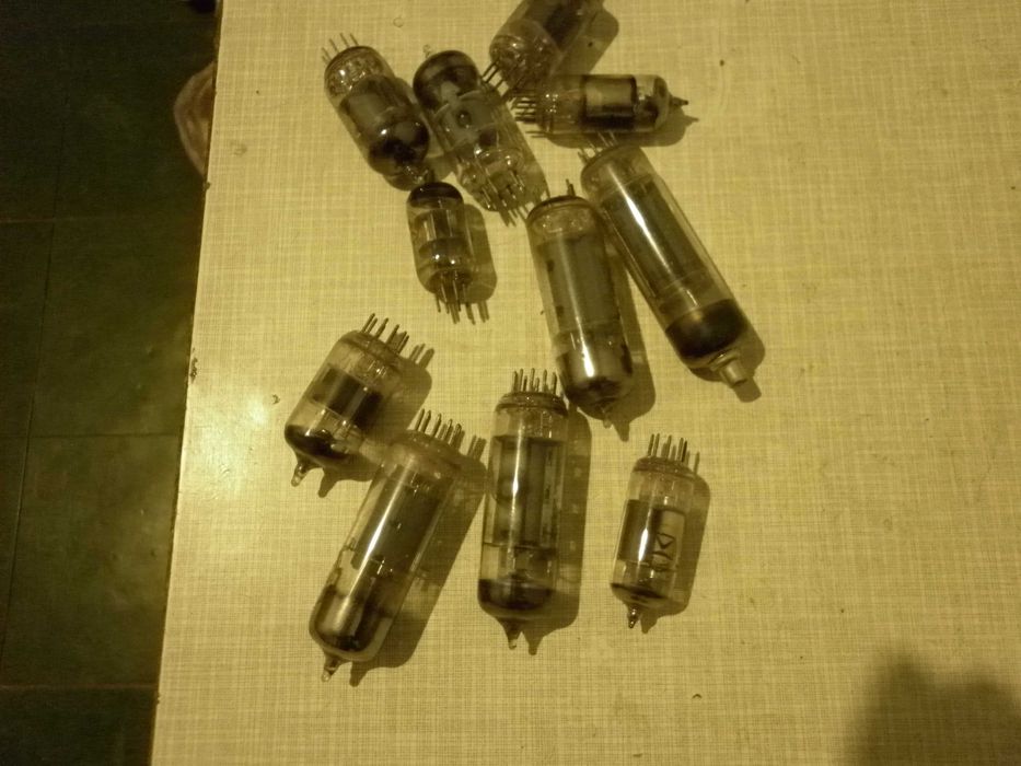 Лампочки для авто, техники, приборов, гирлянд