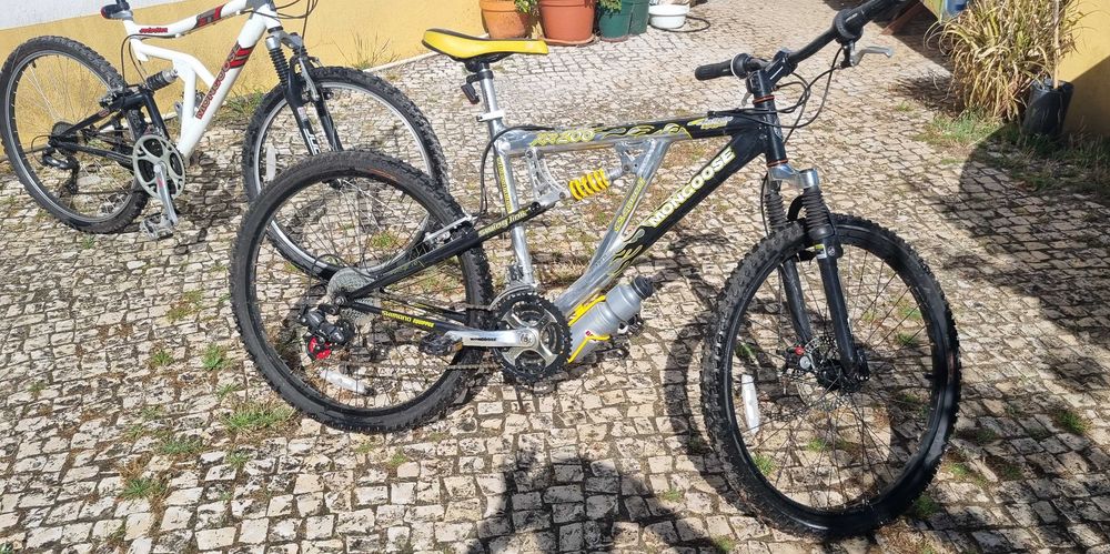 Bicicletas Mongoose XR200 e Solution