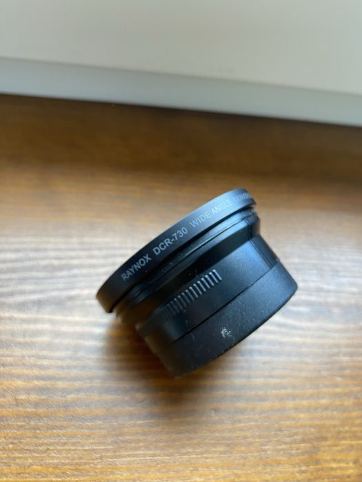 Konwerter szerokokątny 52mm x0,7 Raynox DCR-730