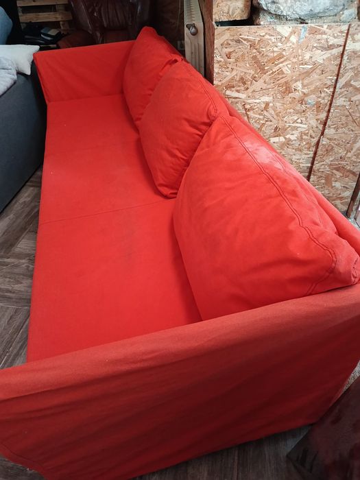 Sofá vermelho ..