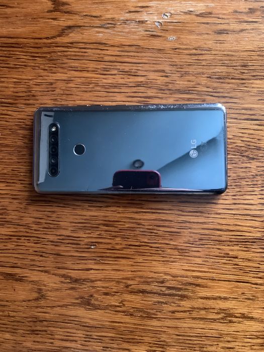 Продам телефон LG
