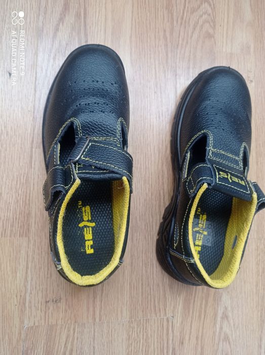Sprzedam buty bezpieczne
