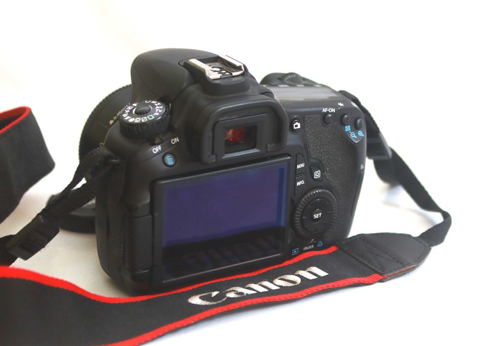 Canon 60D e lente Yongnuo 50 f\1.8 máquina fotográfica digital reflex