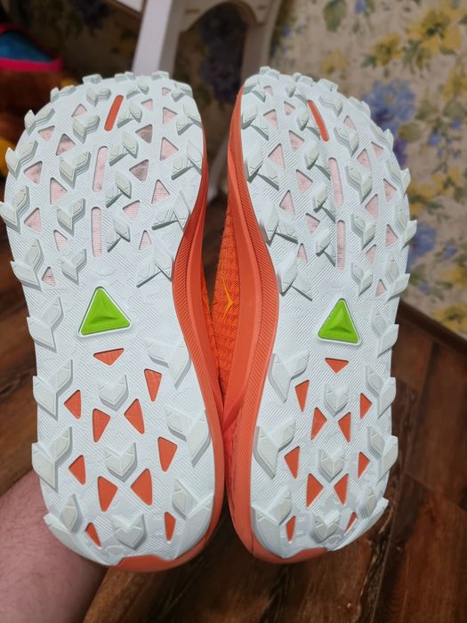 Оригінал 100%  чоловічі кросівки asics gel-trabuco 13  euro 44.5