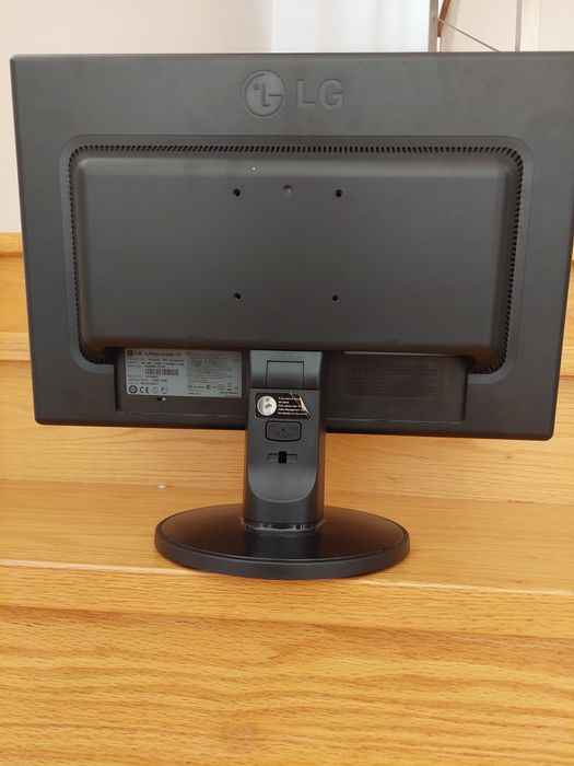 Ecrã LG flatron W1942S427552307634524164