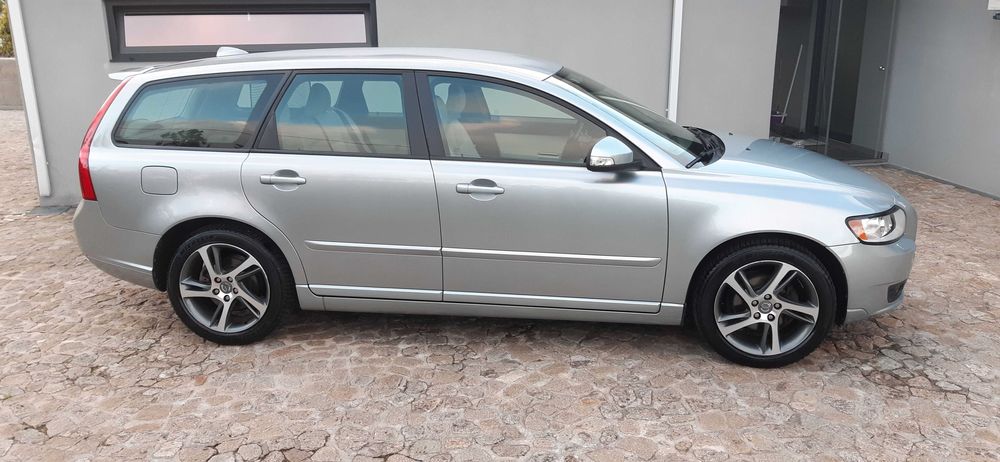VOLVO V50 1.6D 2011