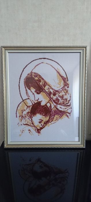 Продам вышитую картину