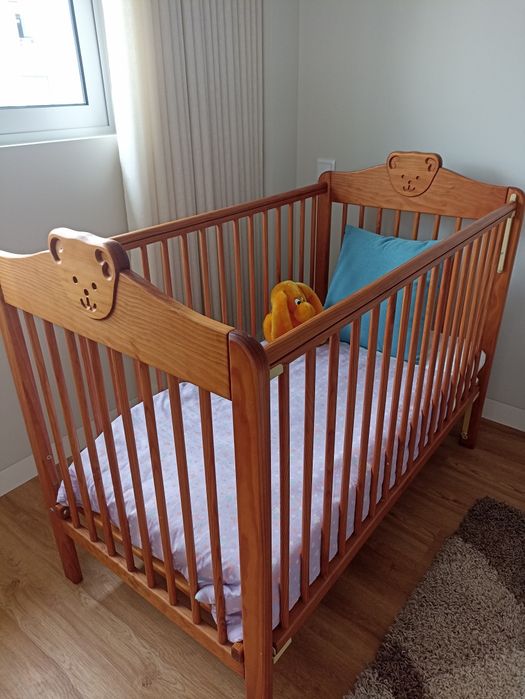 Berço/ cama de grades Zippy com colchão (bom estado)