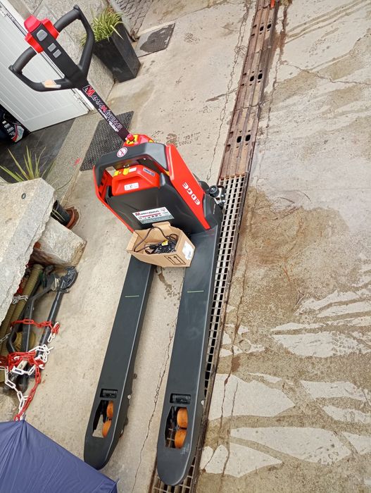 Porta paletes elétrico 1500kg Novo