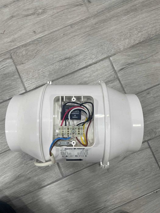 Канальний вентилятор/витяжка