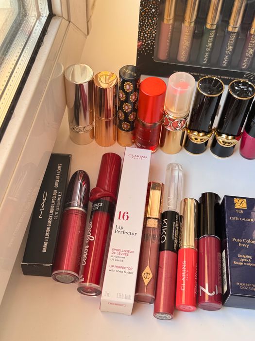 Помада, блиск dior clarins charlotte tilbury nyx kiko pat ysl mac