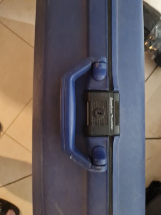 American tourister a la samsonite oyster