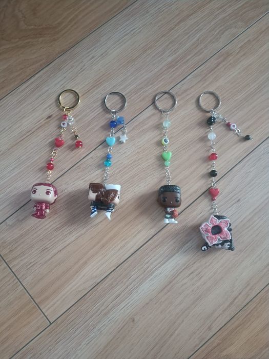 Figurki Stranger Things.