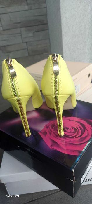 Nowe piękne szpileczki. Nowe. 39r.