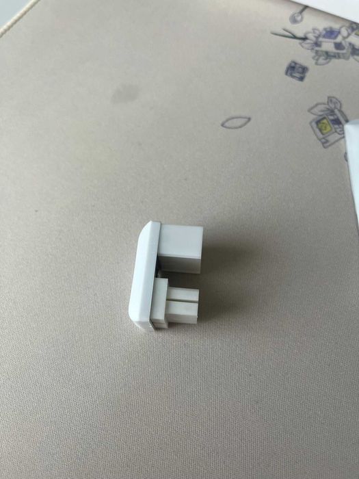 PCIe 8pin 180 stopni Adapter do karty graficznej biały
