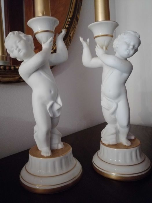 Castiçais de porcelana