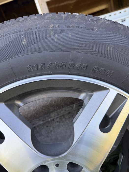 Диски AEZ R16 5x108 ET30 + шини Yokohama 215/65 R16