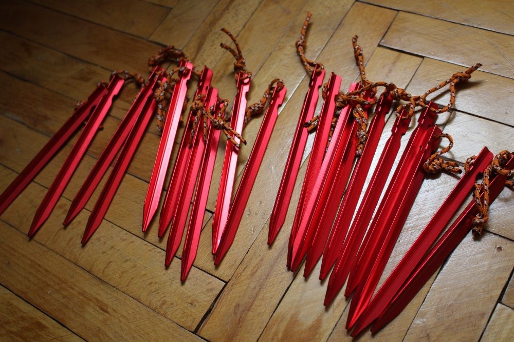 Алюмінієві кілки V-подобные, алюминиевые колышки для палаток 18 см