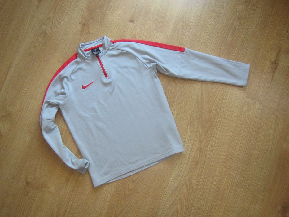 NIKE bluza rozm.134-146