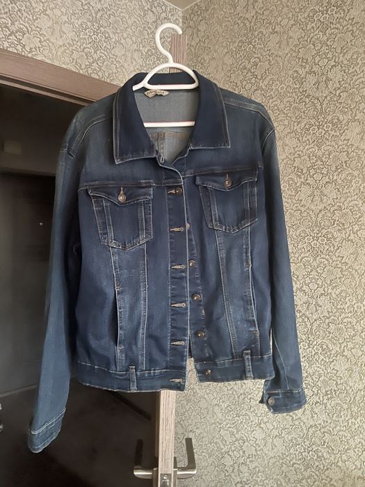 Продам нову джинсову куртку