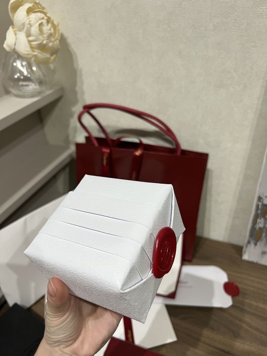 Картье в подарочной упаковке кольцо +браслет в полной упаковке