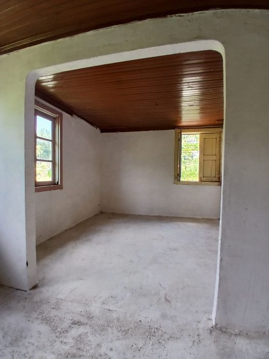 Excelente oportunidade!! Moradia com terreno.