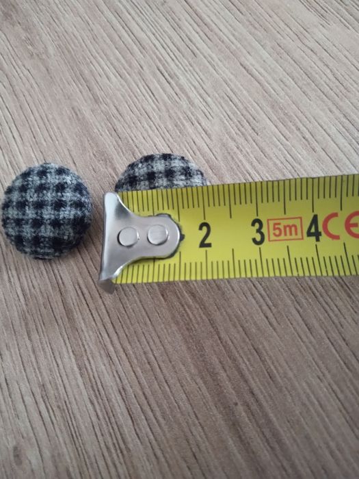 2 guziki pepitka 2 cm