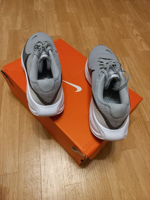 Кросівки    Nike