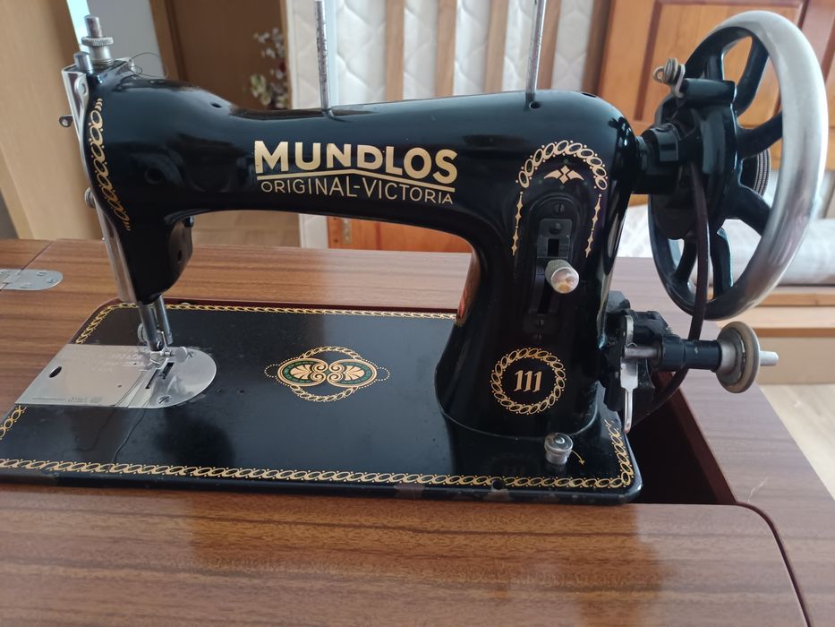 Máquina costura Mundlos original victoria