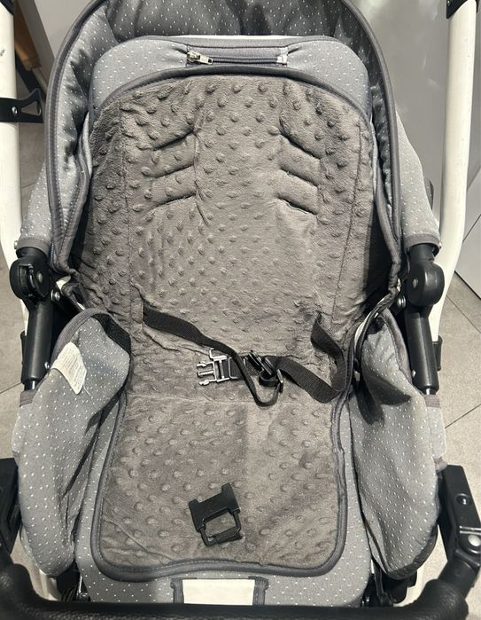 Sprzedam wozek 2 w 1 + fotelik maxi cosie z adapterami