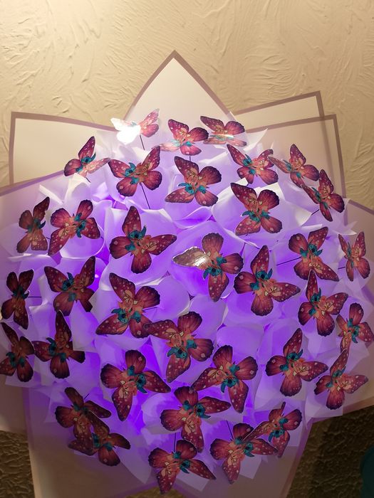 Квіти з метеликів